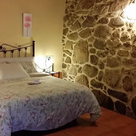Casa Rural Vella Da Rivera * O Sisto