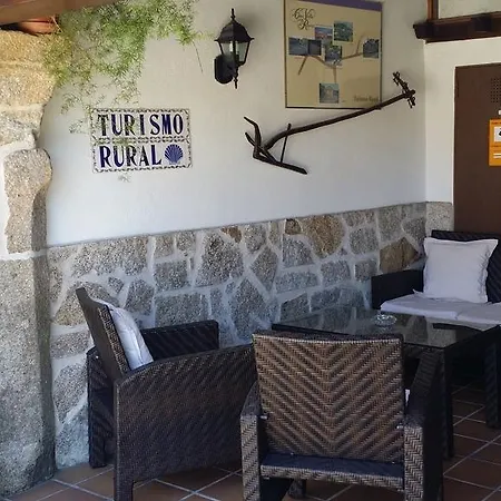 Casa Rural Vella Da Rivera * O Sisto